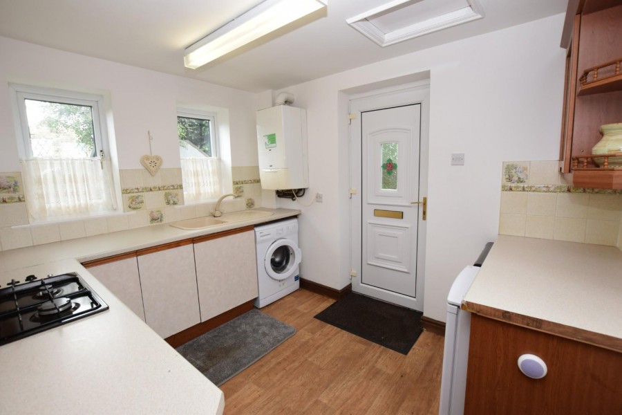 Images for 1a Barton Cottages, High Flatts, HD8 8XU